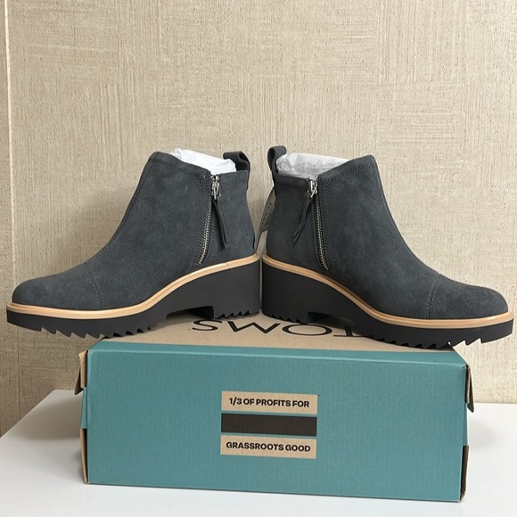 COPY - WOMENS TOMS MAUDE BOOTIES IN FORGED IRON GRAY SUEDE SIZE 7.5 OUT OF STOC… - Picture 3 of 12